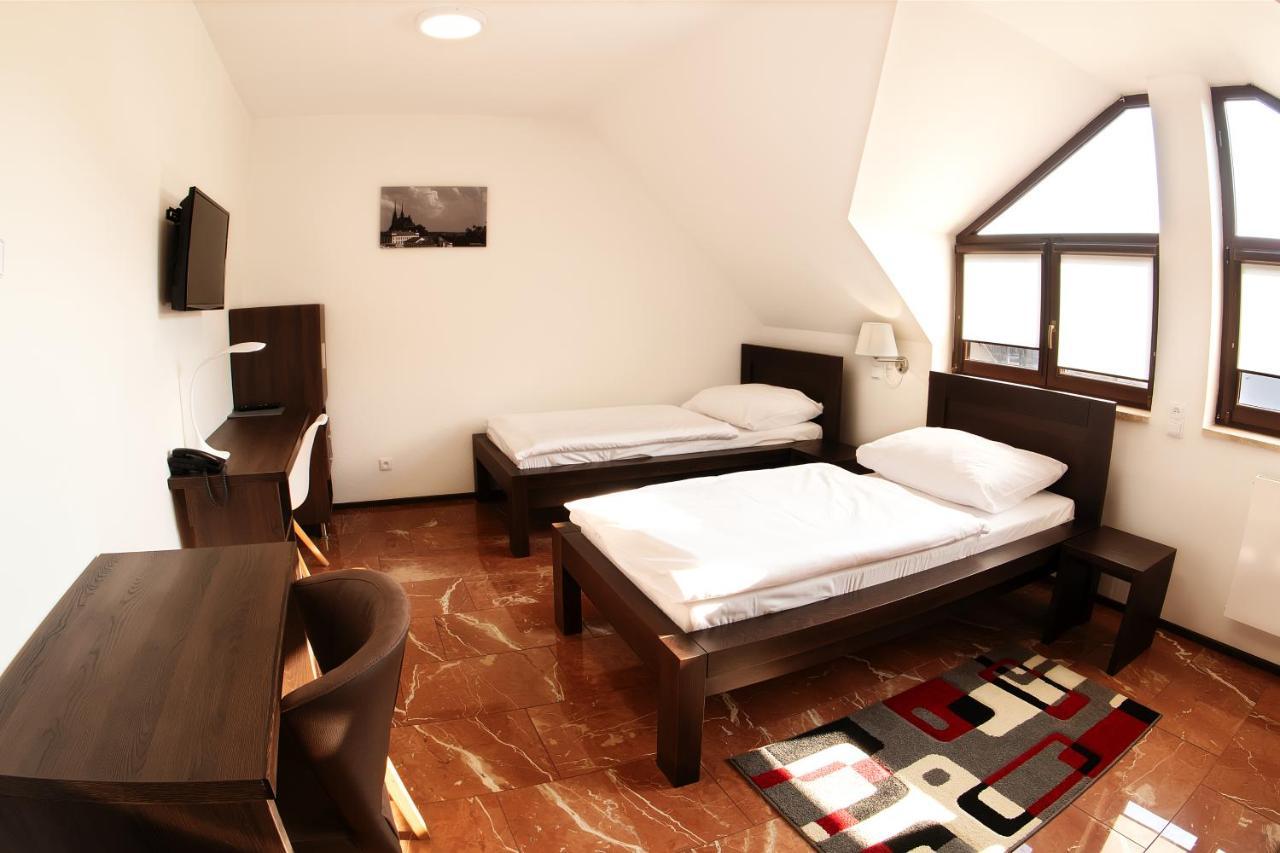 Hotel Slunecni Dvur Brno Exterior photo